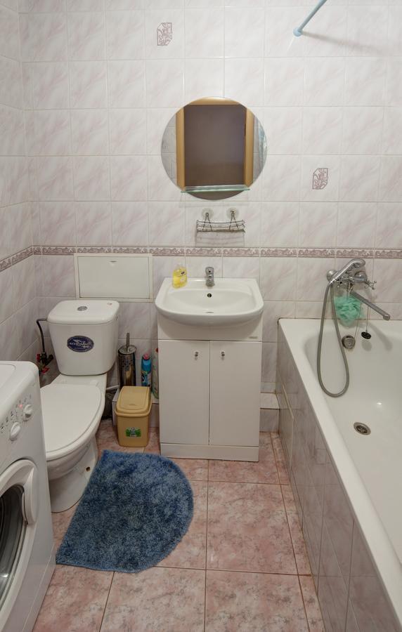 1 Комнатная Квартира По Улице Предславинская, 12 Kiev Buitenkant foto